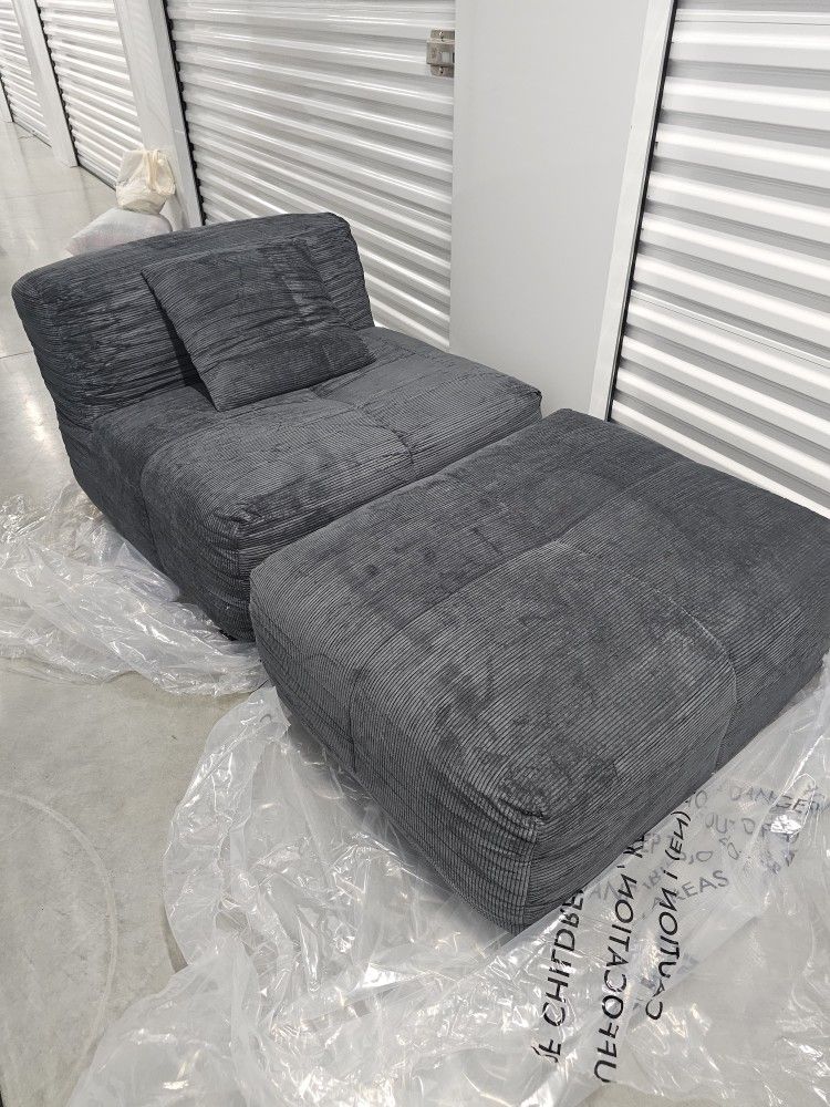 Single Compression Sofa With Ottoman