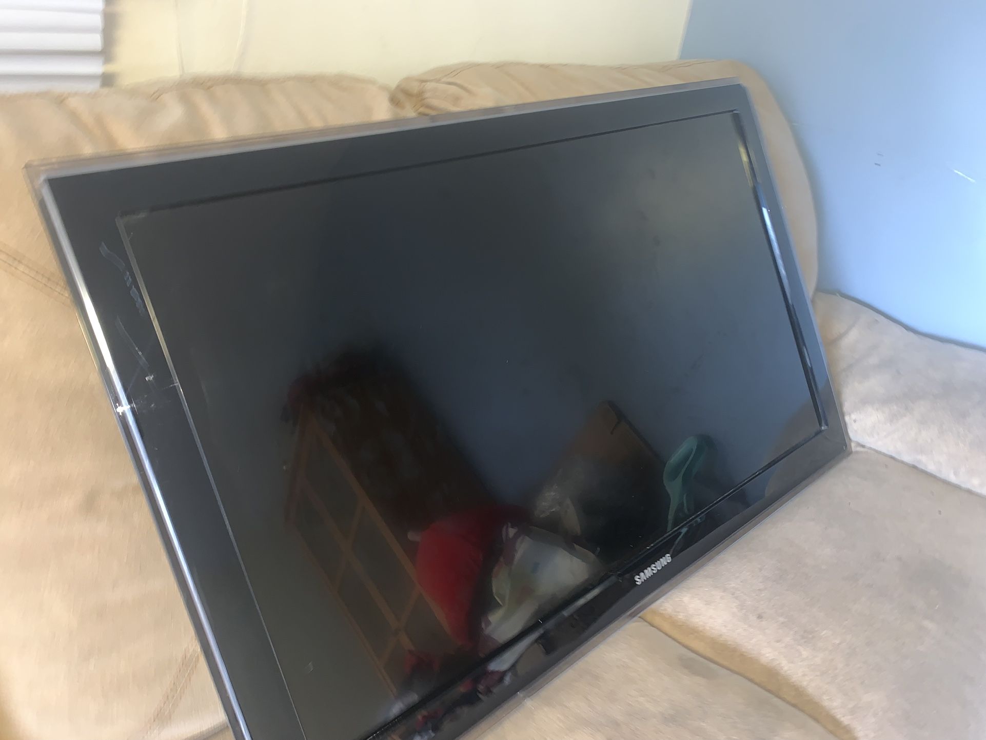 39 Inch Samsung TV