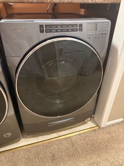 Whirlpool Front-Load Washing Machine