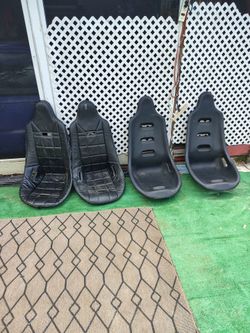 Racing bucket seats