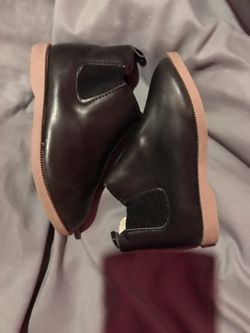 Brand new old navy ankle boots 7c