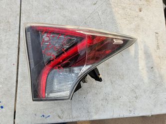 Toyota Prius left and right tail light Oem