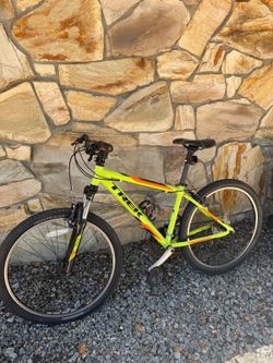 Trek 3500 Mountain Bike 16” – Well Maintained, Ready to Ride | Lime Green