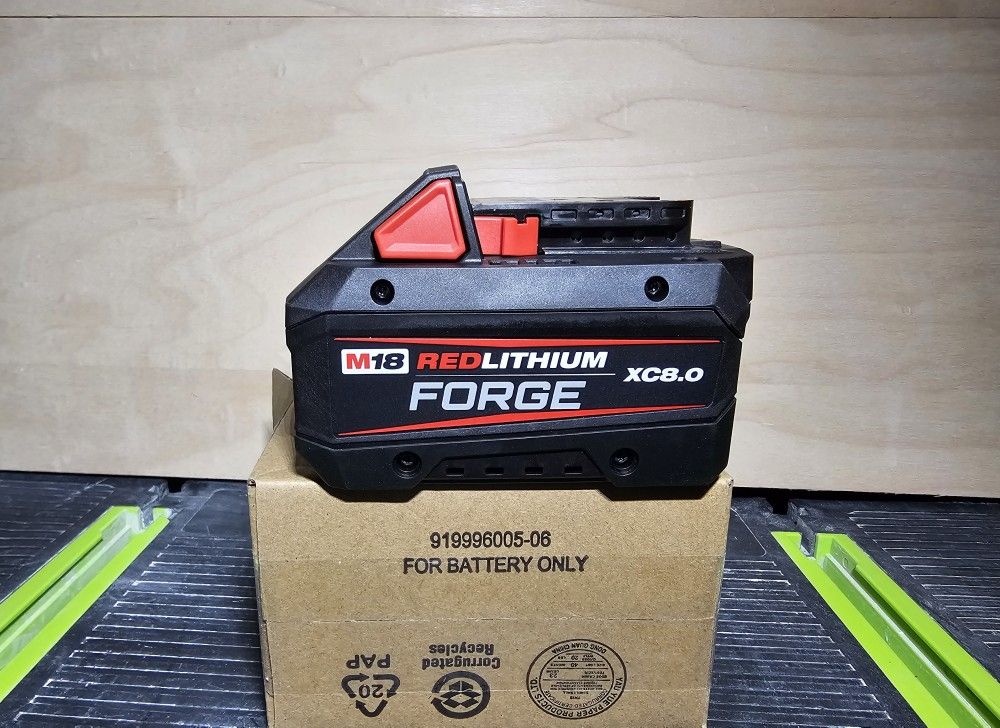Milwaukee M18 Forge 8.0 Lithium Battery 