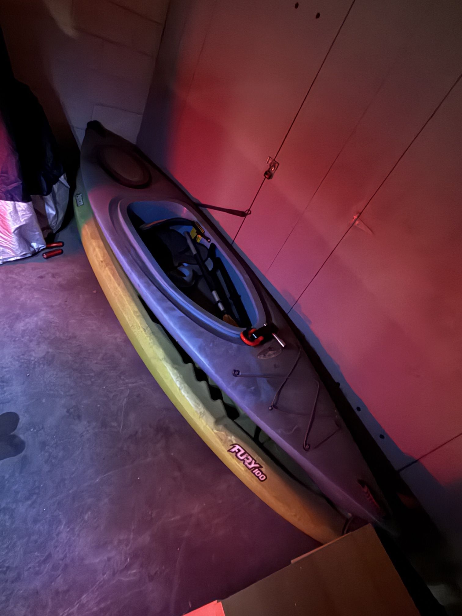 2 Kayaks With Double Paddles 