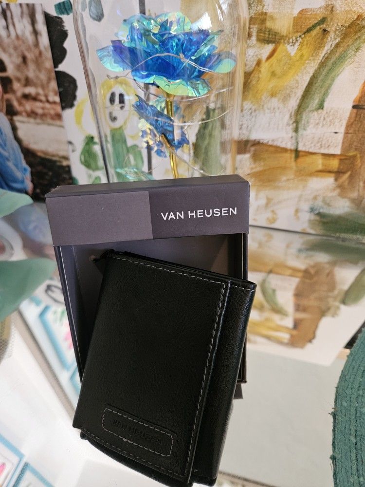 Men's Van Heusen Black Tri-Fold Wallet