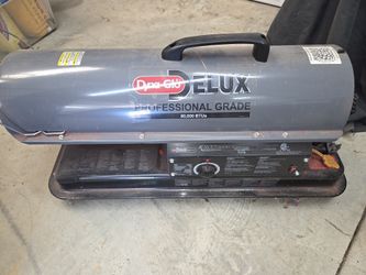 Dyna-Glo Delux 80,000 BTU Indoor/Outdoor Portable Kerosene Forced Air Heater - 