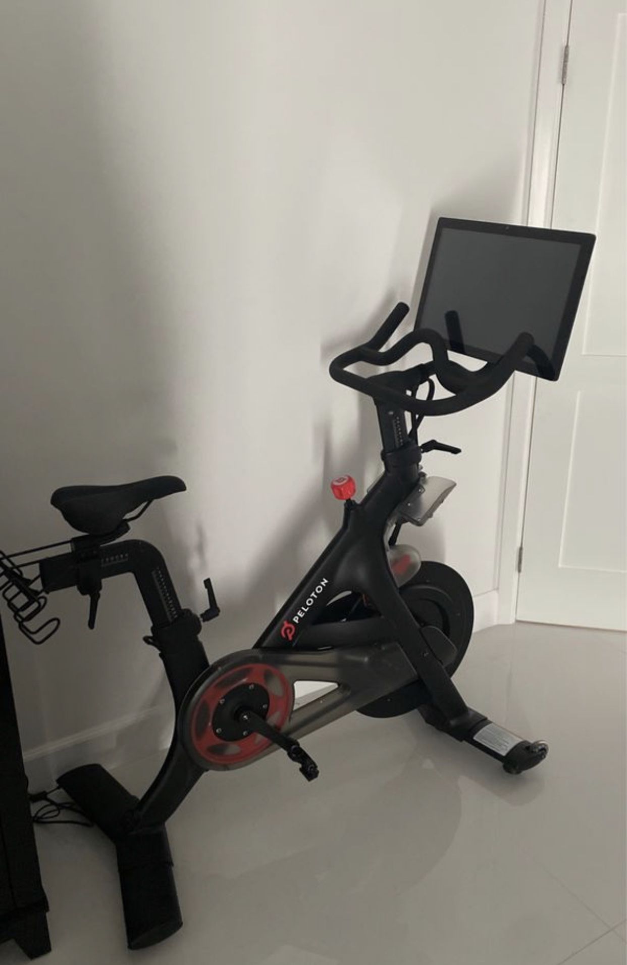 Peloton Gen 3 for Sale in Fullerton, CA OfferUp