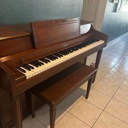 1977 Baldwin piano