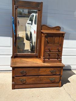 Antique 5 drawer tilting mirror dresser