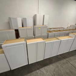 Cabinets 4 Sale 🔥🔥🔥🔥