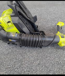 Like new Ryobi 40v backpack blower