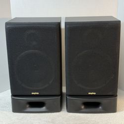 Sanyo 2-way Speakers-TESTED & Cleaned-Surprisingly Decent Sound-Near Vintage-Great Bang for the Buck-Good Starter Speakers-Demonstration Available 