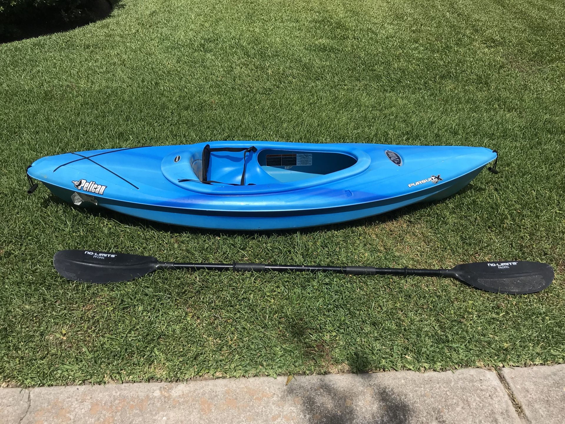 Pelican Pursuit 80X kayak with Paddle