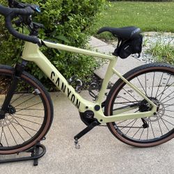 New Canyon Grizl:ONfly CF 7 E-Bike Road & Gravel