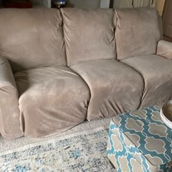 Free Couch Come Pick It Up 