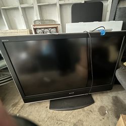 Older Sony TV 
