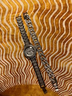 Woman’s Sparkling Silver Watch and Matching Bracelet
