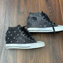 New Womens Converse Size 6
