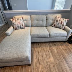 Cindy Crawford Home Collection Sofa with Chase (Gel Foam Mattress)