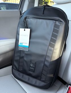 Nomatic McKinnon 35L Camera Backpack (Combo)