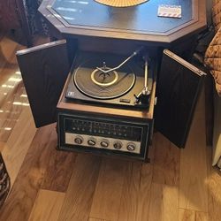 End Table w/ Stereo & Record Player Approx 100yrs Old   