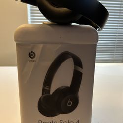 Beats Solo 4 Headphones 
