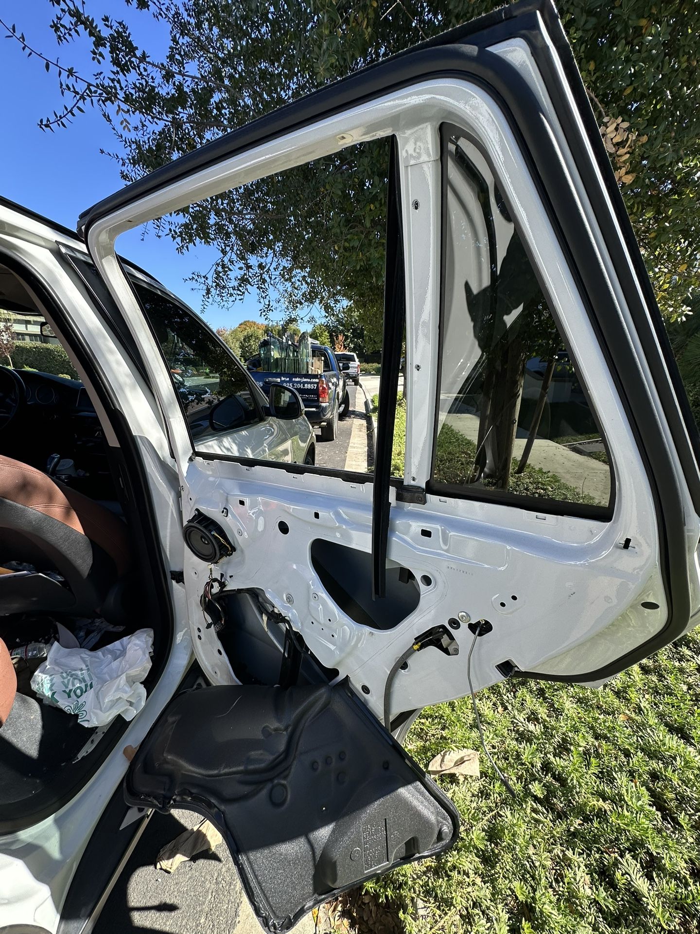 Auto glass Service
