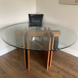 Dania Dining Room table