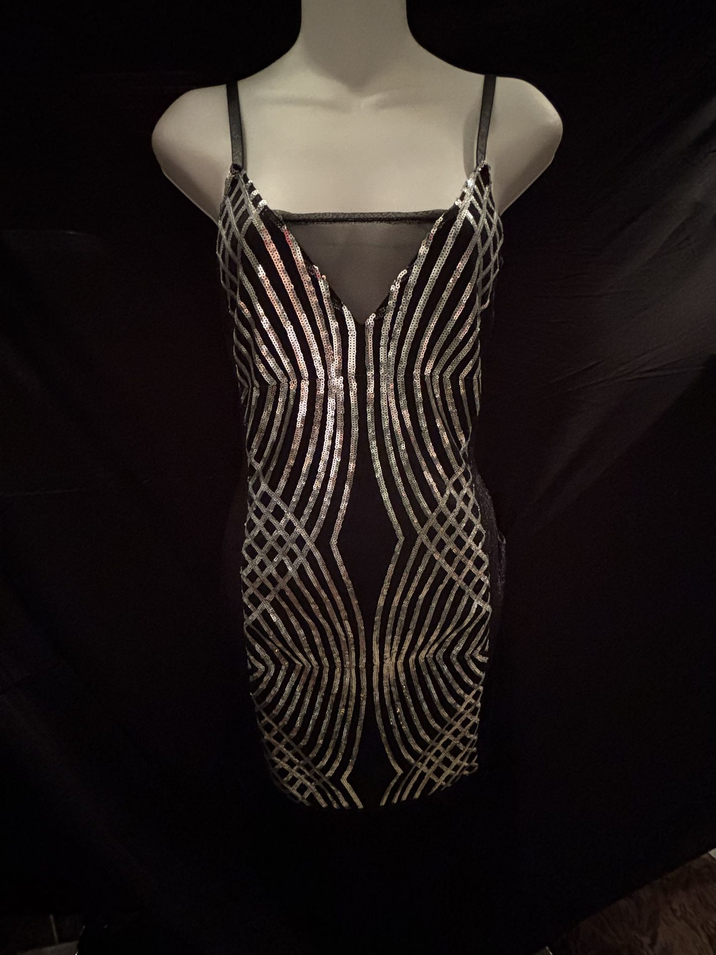 Flapper Women’s Dress With Head Piece Size Small