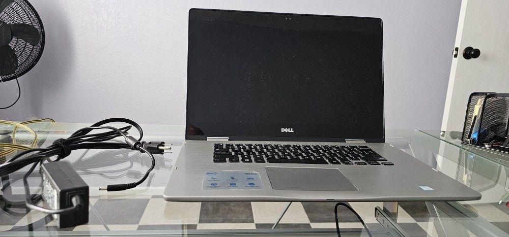 DELL Inspirion 15 (7000 Series i7 7th Gen)