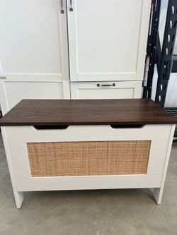 Storage box