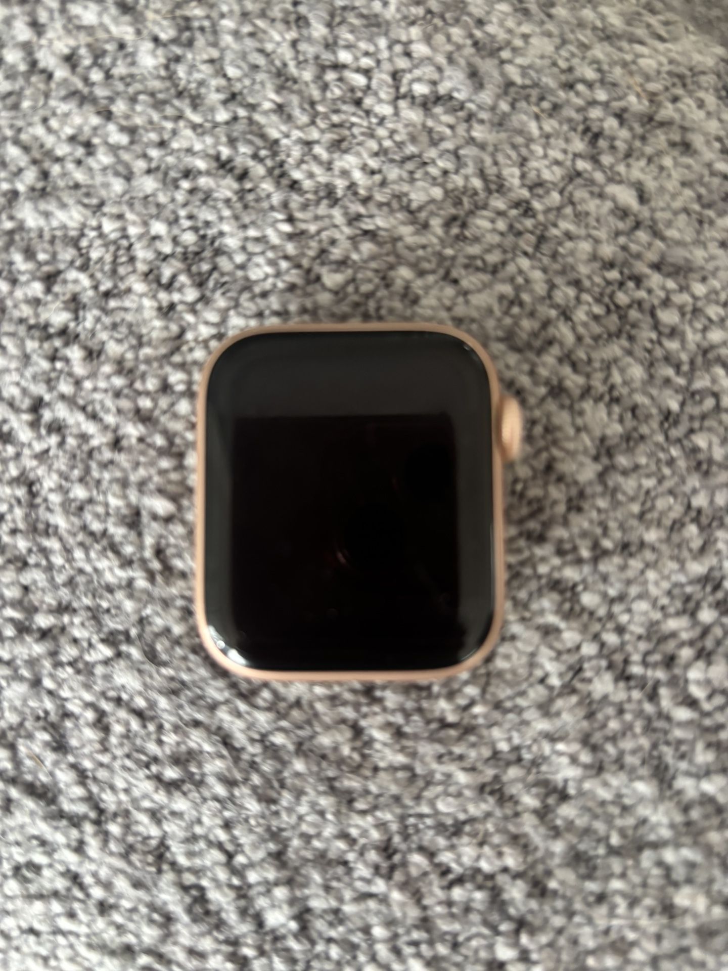 Rose Gold Apple Watch Series 5