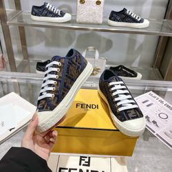 Fendi Women’s Sneaker With Box 2026 New