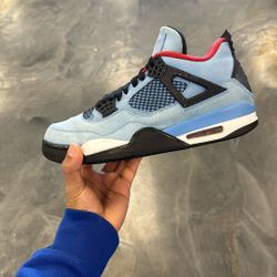 Travis Scott Jordan 4