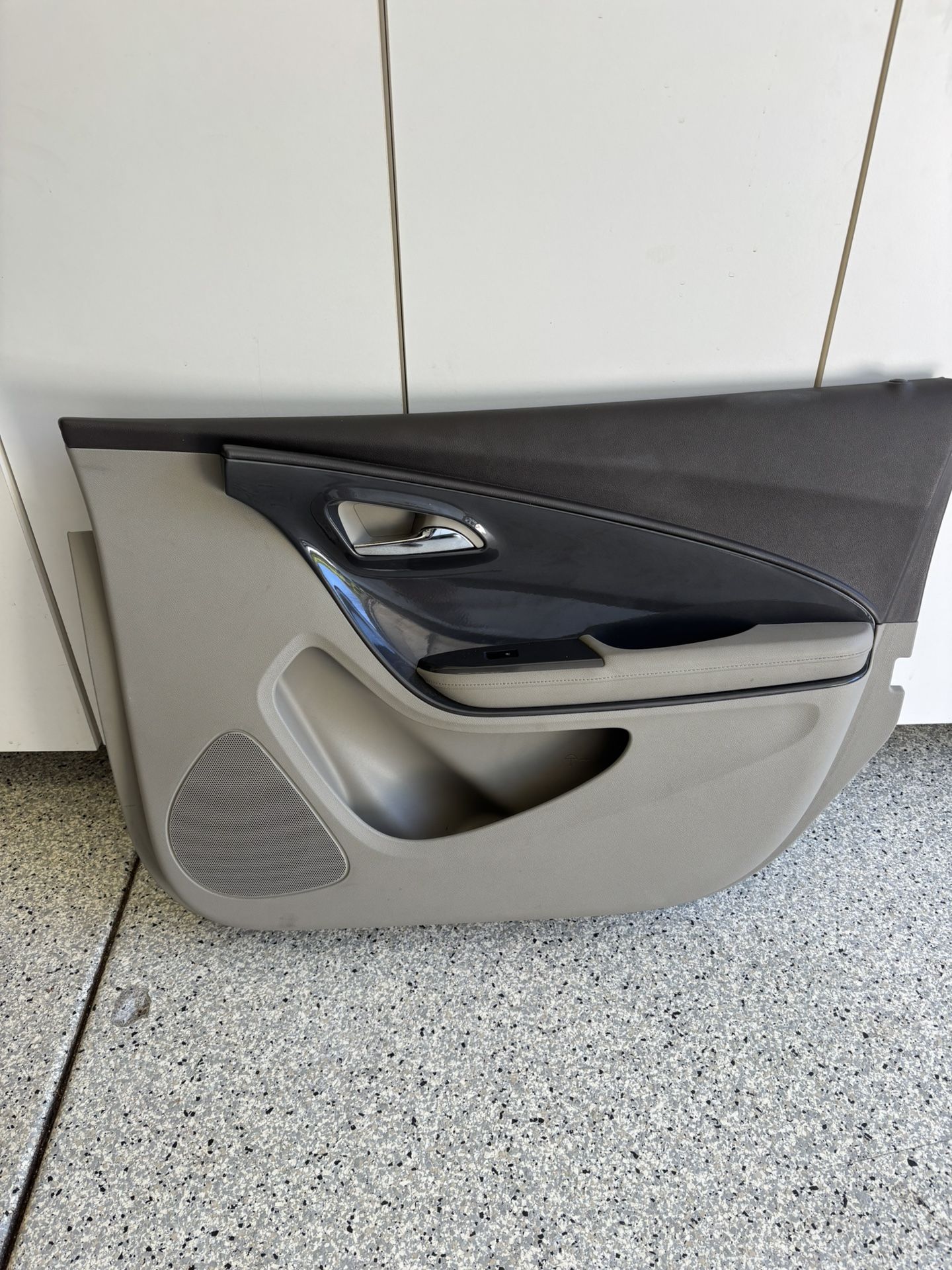 Chev Volt Passenger Door Panel 2011-2015