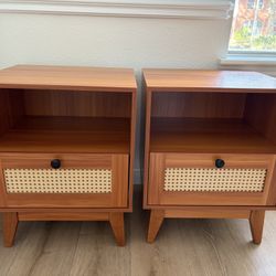 2 Sets Of Nightstands