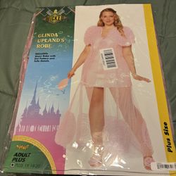 Glinda costumes 