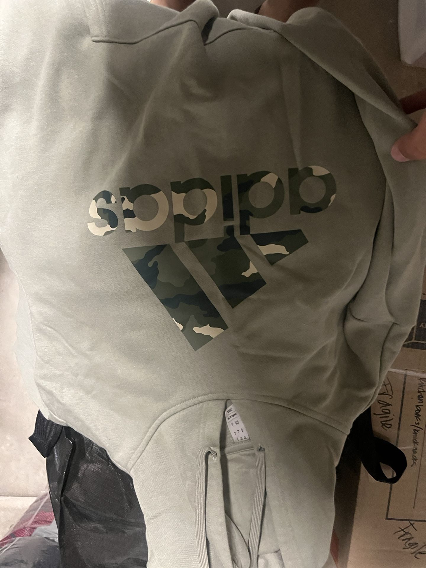 Adidas Sweatshirt 