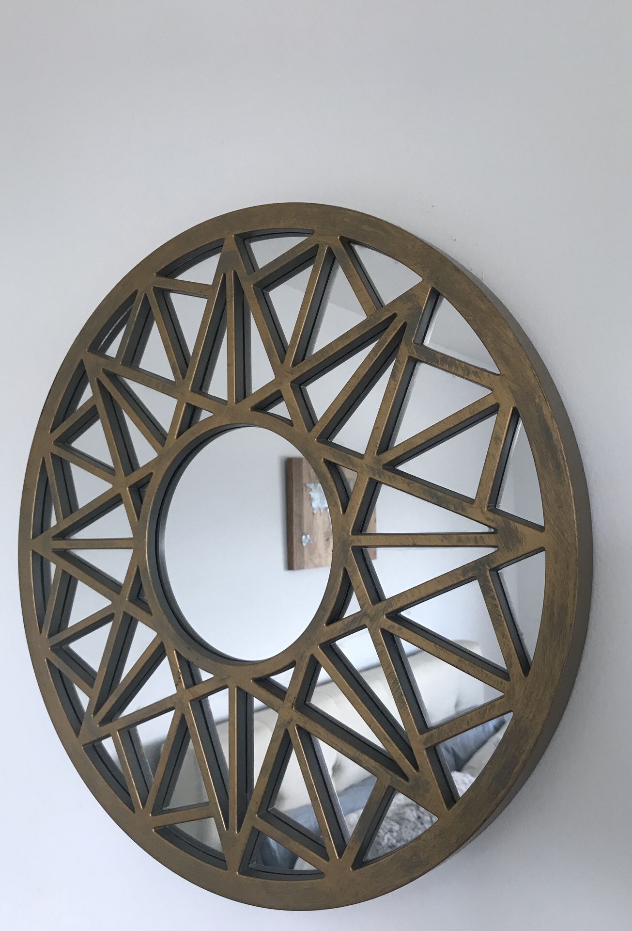 Gold mirror