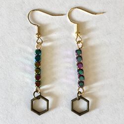 🔮 Neat handmade iridescent beaded and hexagon charm earrings