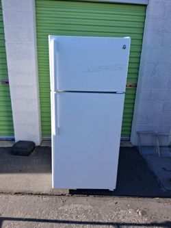 GE Top Freezer Refrigerator