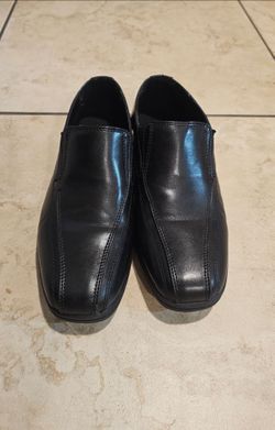 Kids dress shoes size 3 Stafford brand