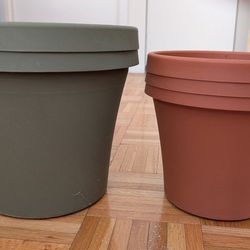 8-10" Terra Resin Planters