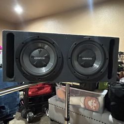 Cajón De Bocinas Size 12”.  X $225.   Obo