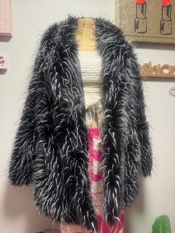 Chaqueta Dennis Basso Madison Avenue con ribetes de piel sintética de zorro - Negra
