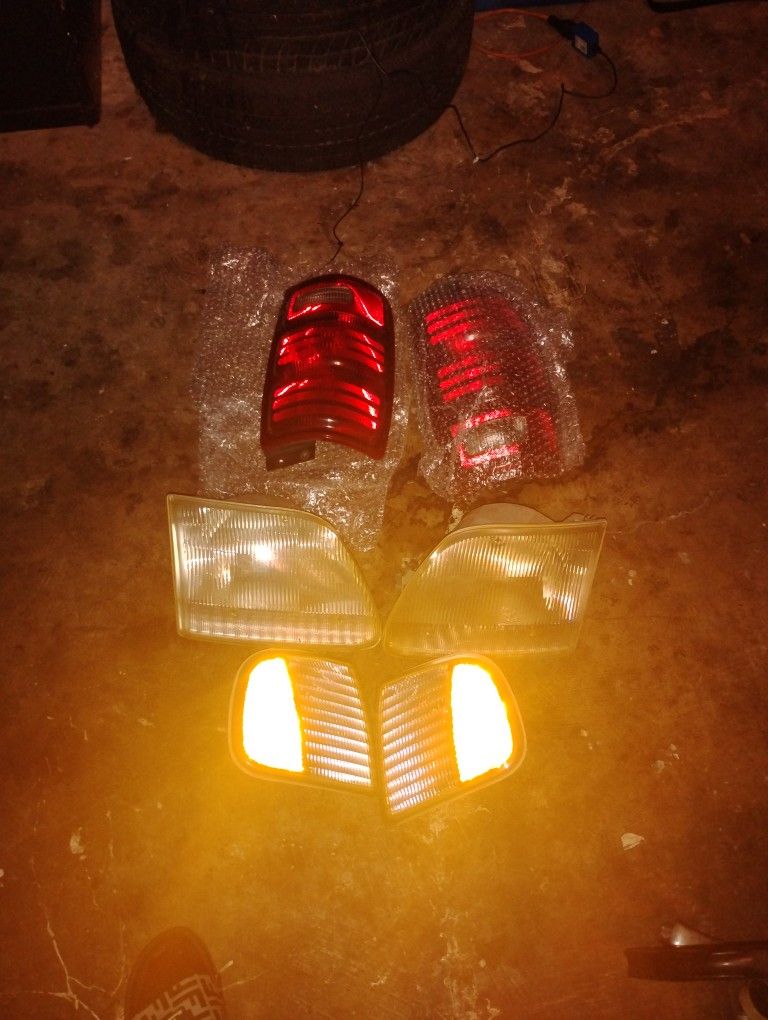 Ford Expedition Headlights Taillights And Turn Signal Lights