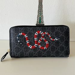 Woman Wallet