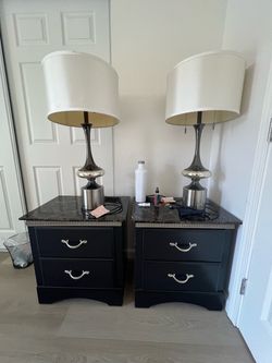 Dresser and nightstands set.