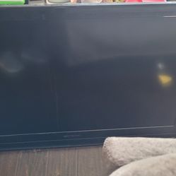 Emerson 48in TV